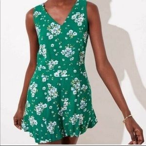 LOFT Green Floral Romper Size 12/14 NWT